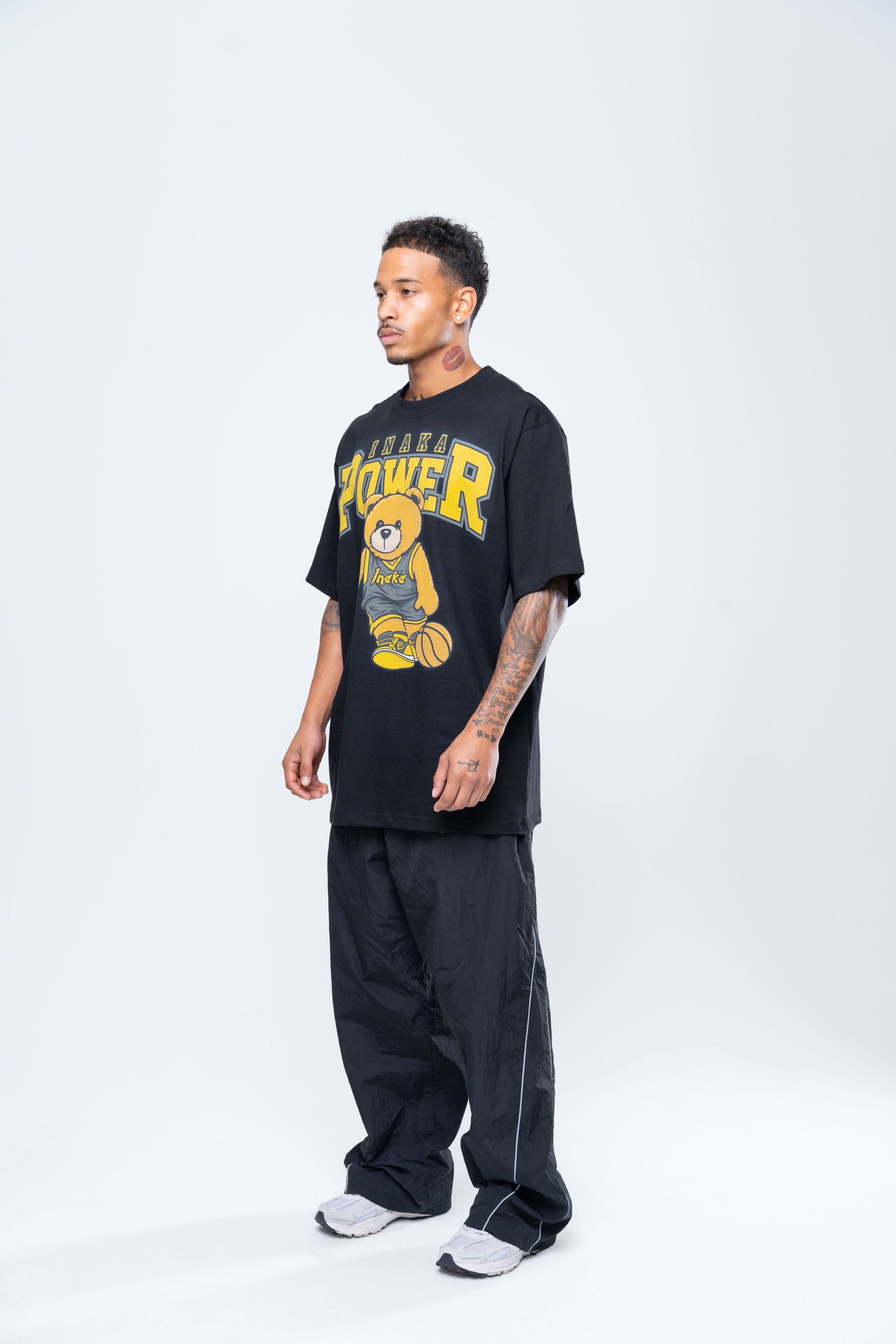 POLLEN CROSSOVER TEDDY TEE - BLACK