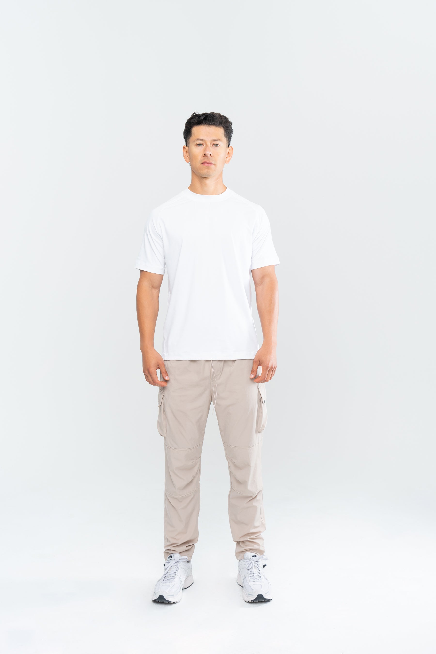 MEN'S PERFORMANCE TECH CARGO JOGGERS - TAUPE