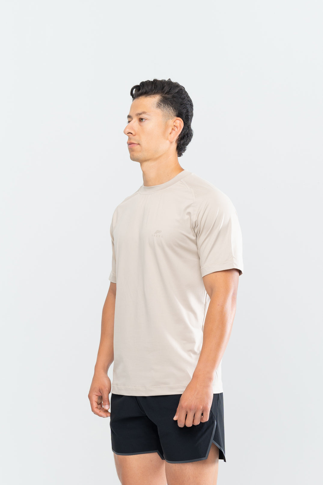 CORE PERFORMANCE SHORT SLEEVE - TAUPE