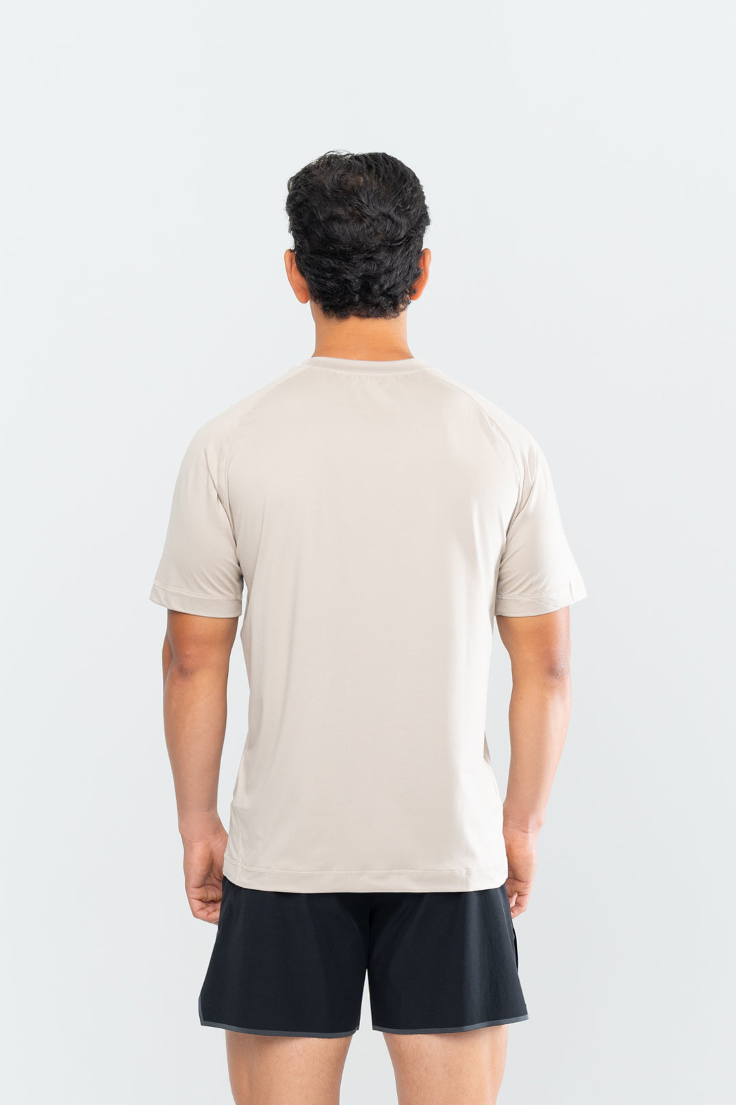 CORE PERFORMANCE SHORT SLEEVE - TAUPE