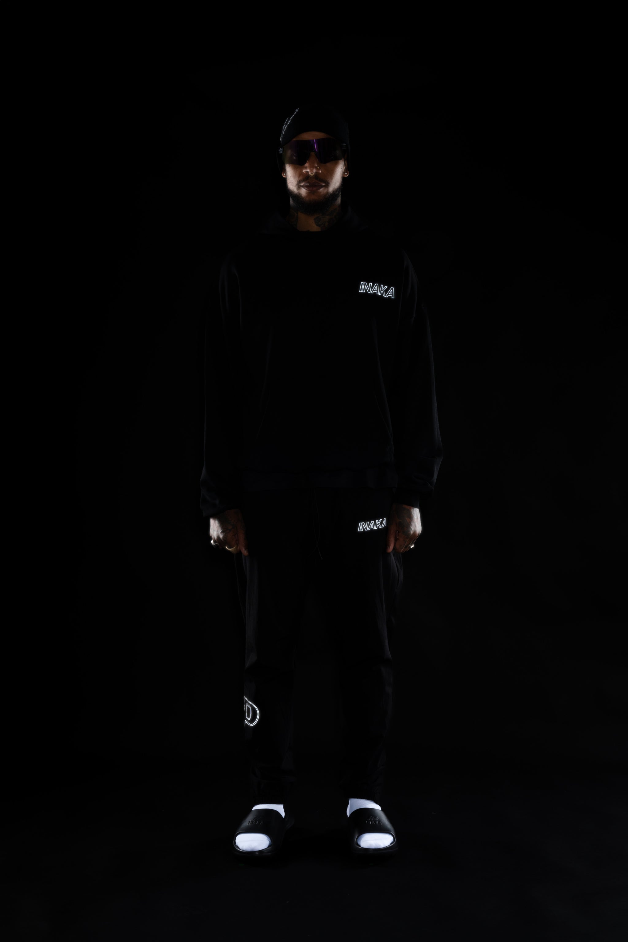 IRC TEAM HOODIE - BLACK