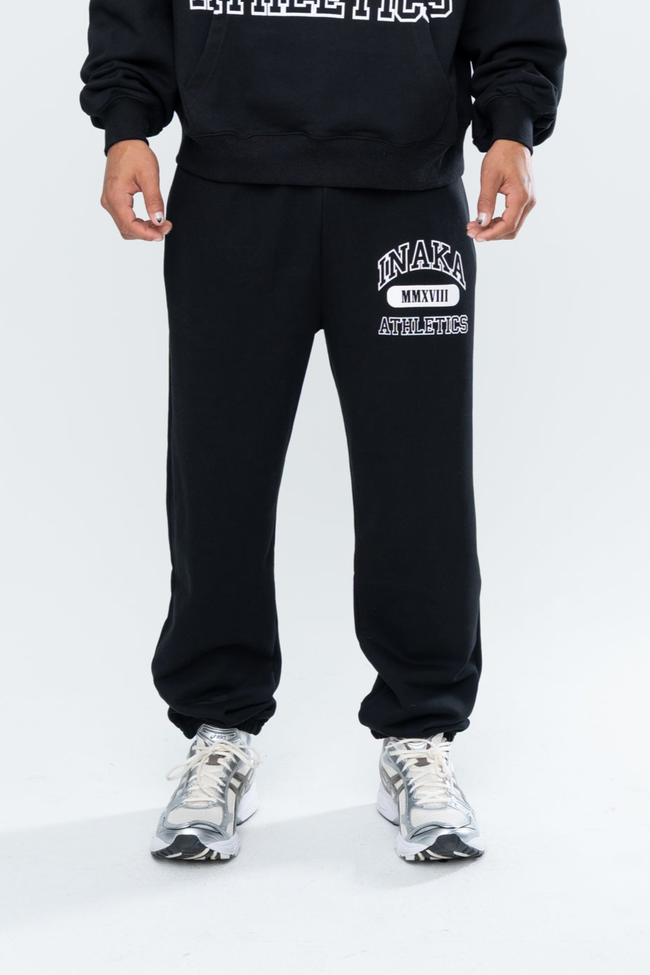 ATHLETICS CUFFED SWEATS - BLACK